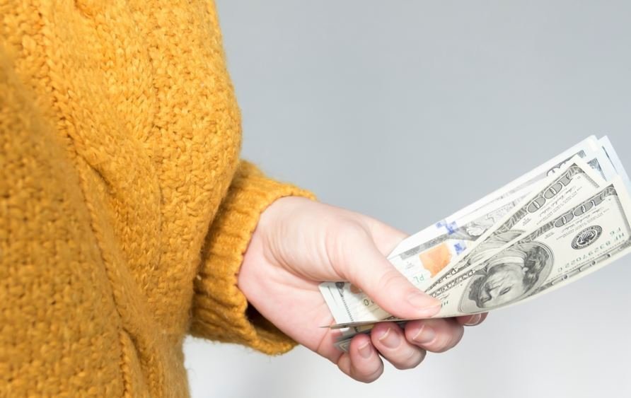 Powerful Islamic Dua for Husband’s Unlimited Rizq and Abundant Wealth