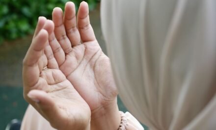 Allahumma Farrij Hammi Dua for Relief in Life